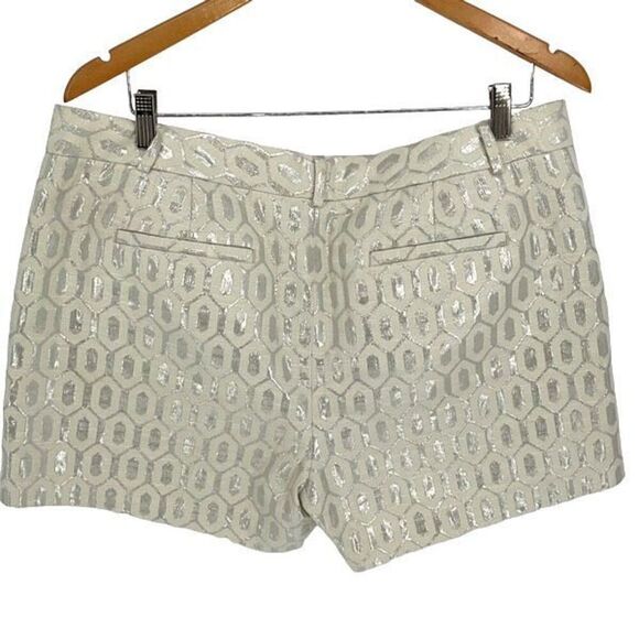 Banana Republic Vintage Womens Geometric Flat Front Shorts Beige Silver Metallic - Picture 3 of 9
